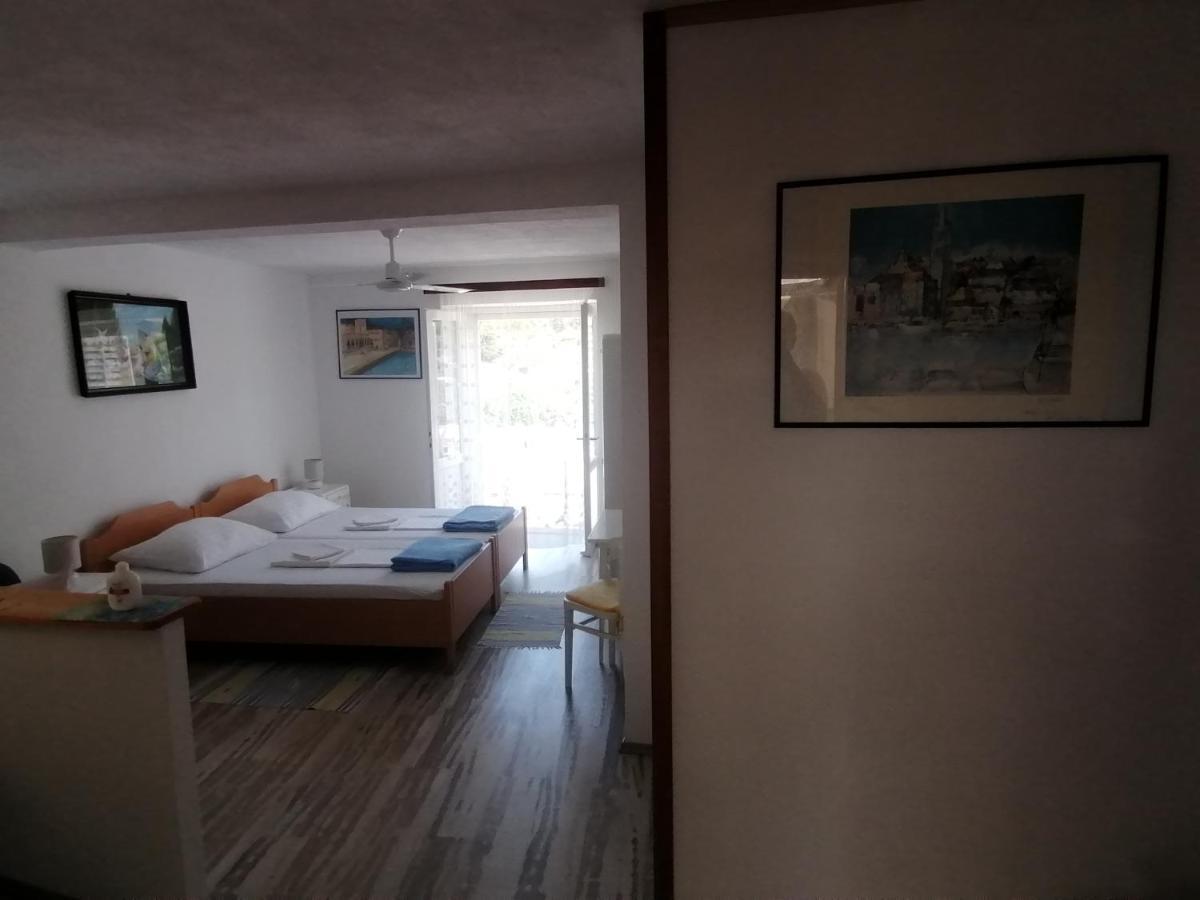 Guesthouse Bracanović Hvar Town Eksteriør billede