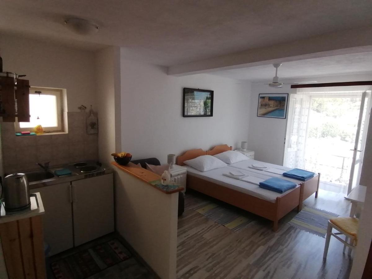Guesthouse Bracanović Hvar Town Eksteriør billede